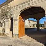Oda ve Kahvaltı Le Brissonneau Saint-Saturnin (Charente)