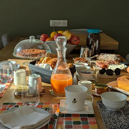 Le Brissonneau Bed & Breakfast