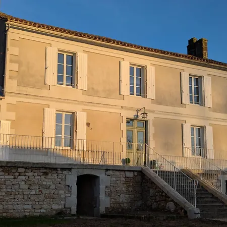 Le Brissonneau - Truffe Avec Table D'hôtes 3*