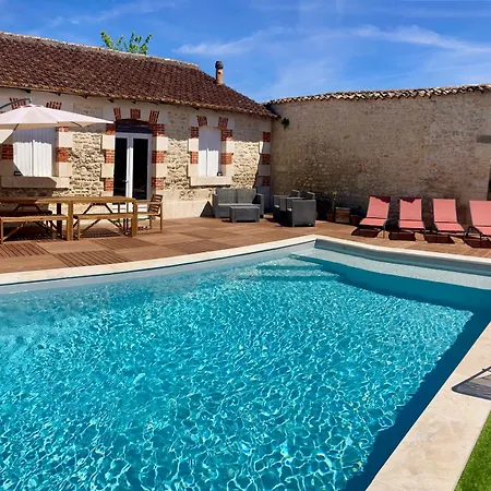 Le Brissonneau Bed & Breakfast 3*