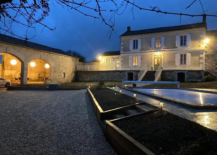 Le Brissonneau - Truffe Avec Table D'hôtes Couette-café