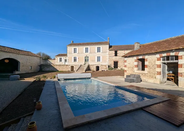 Le Brissonneau 3* Saint-Saturnin (Charente)