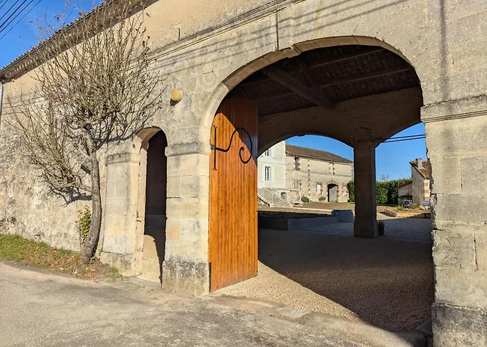 Couette-café Le Brissonneau - Truffe Avec Table D'hôtes Saint-Saturnin (Charente)